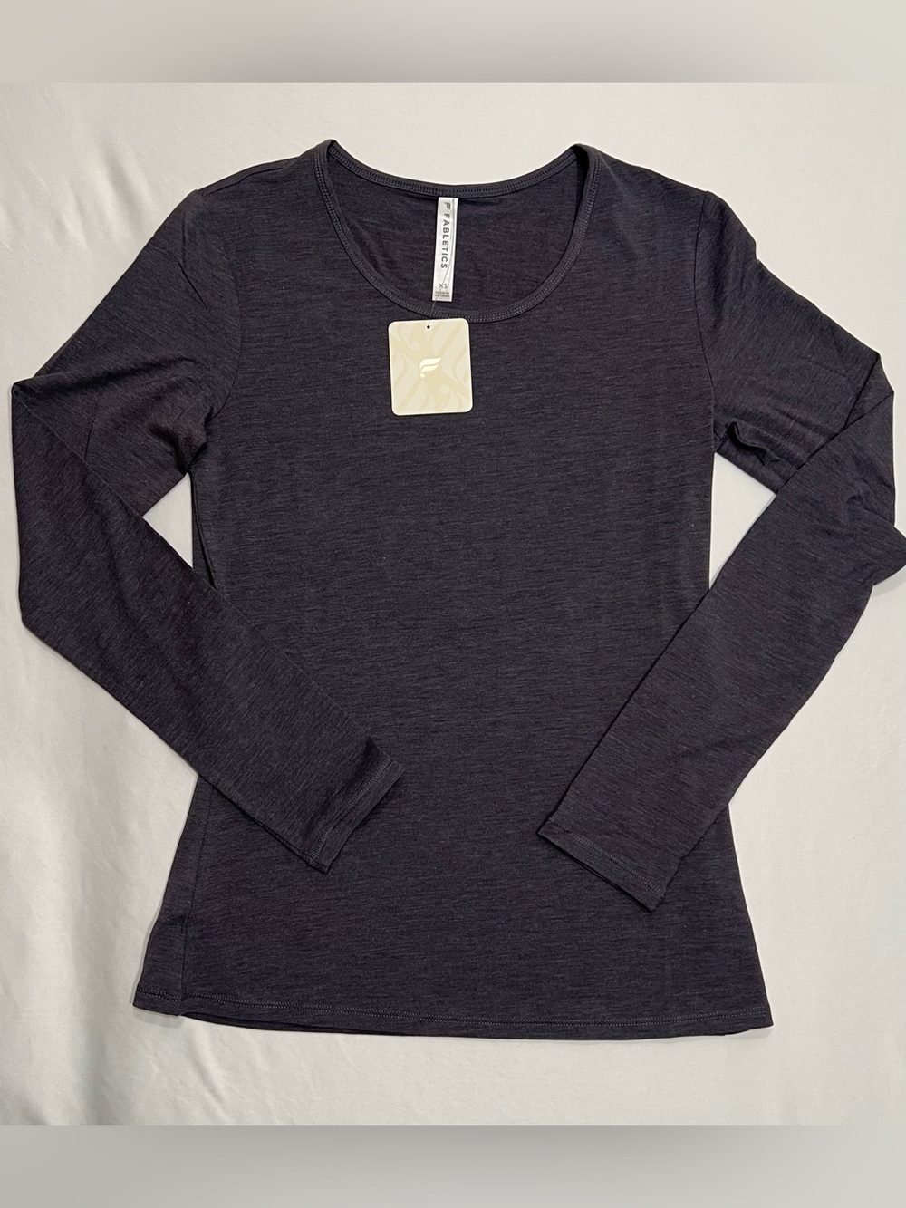 NWT Fabletics Women's Long Sleeve Scoop Neck Top - Charcoal
